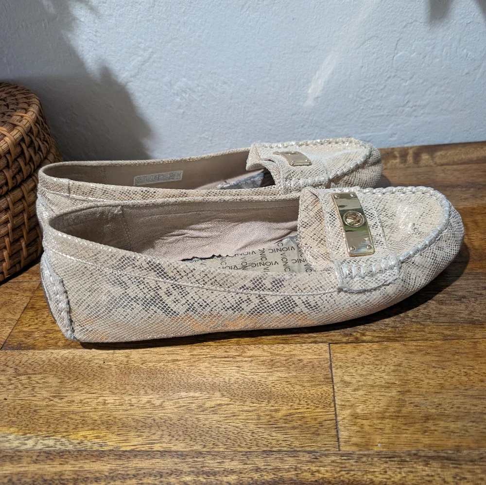 Vionic Sydney‎ Womens Leather Slip On Loafers Size 8.5